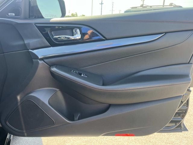 2023 Nissan Maxima SR