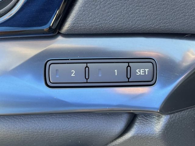 2023 Nissan Maxima SR