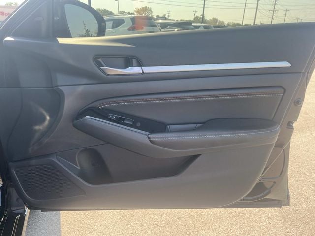 2023 Nissan Altima 2.0 SR