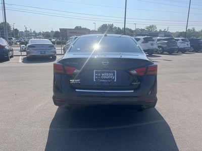 2023 Nissan Altima 2.0 SR