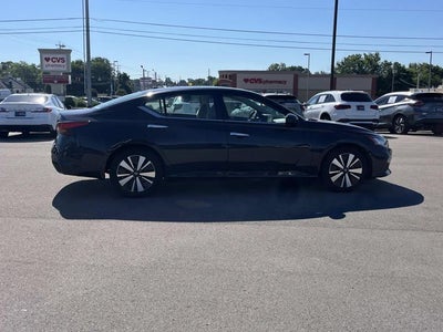 2022 Nissan Altima 2.5 SV
