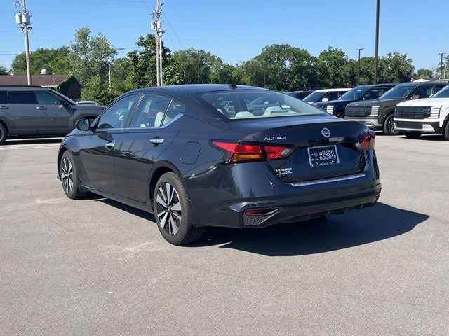 2022 Nissan Altima 2.5 SV