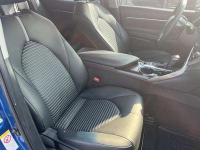 2018 Toyota Camry Hybrid SE
