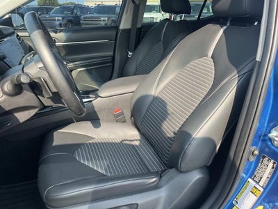 2018 Toyota Camry Hybrid SE
