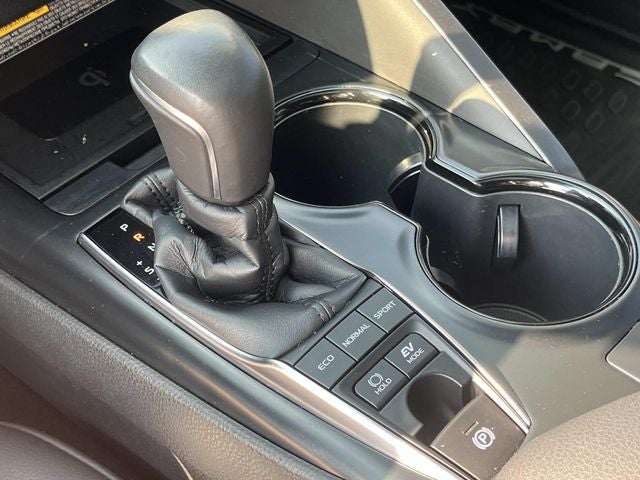 2018 Toyota Camry Hybrid SE