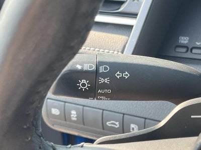 2018 Toyota Camry Hybrid SE