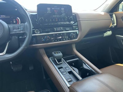 2022 Nissan Pathfinder Platinum