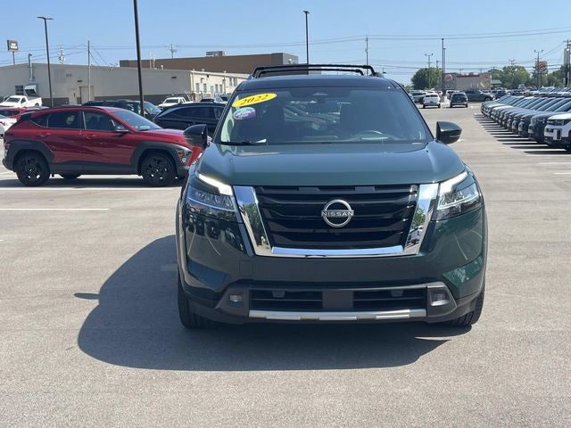 2022 Nissan Pathfinder Platinum