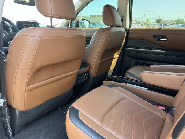 2022 Nissan Pathfinder Platinum
