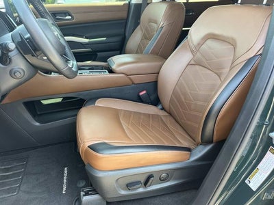 2022 Nissan Pathfinder Platinum