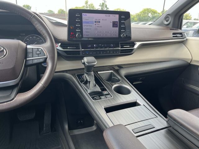 2022 Toyota Sienna Platinum 7 Passenger