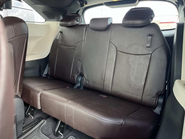 2022 Toyota Sienna Platinum 7 Passenger