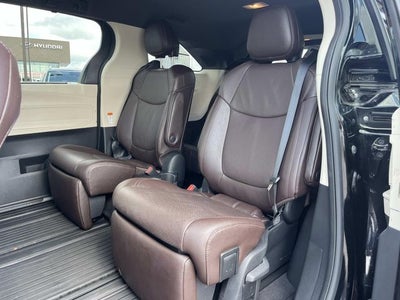 2022 Toyota Sienna Platinum 7 Passenger