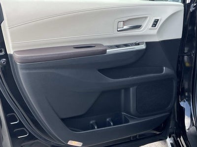 2022 Toyota Sienna Platinum 7 Passenger