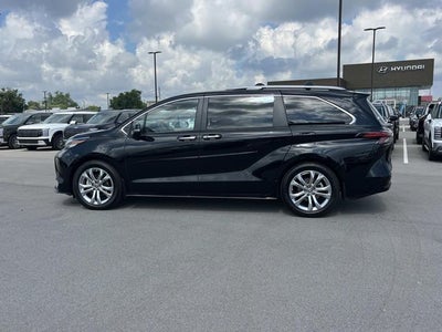 2022 Toyota Sienna Platinum 7 Passenger
