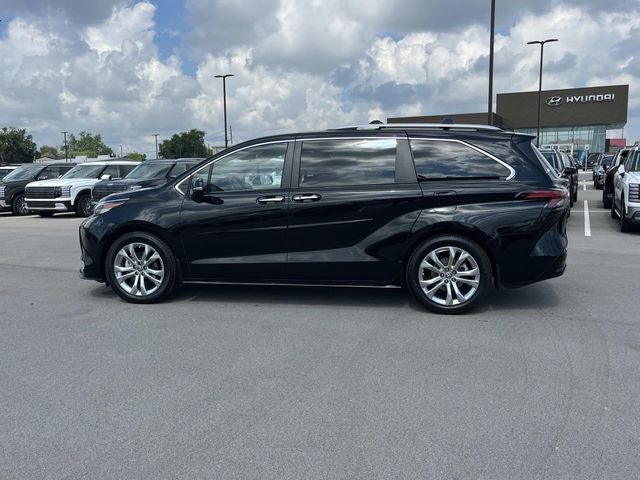 2022 Toyota Sienna Platinum 7 Passenger