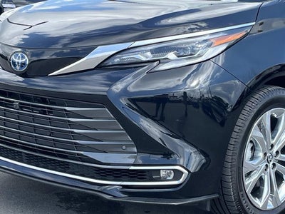 2022 Toyota Sienna Platinum 7 Passenger