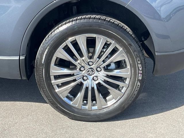 2024 Toyota Venza XLE
