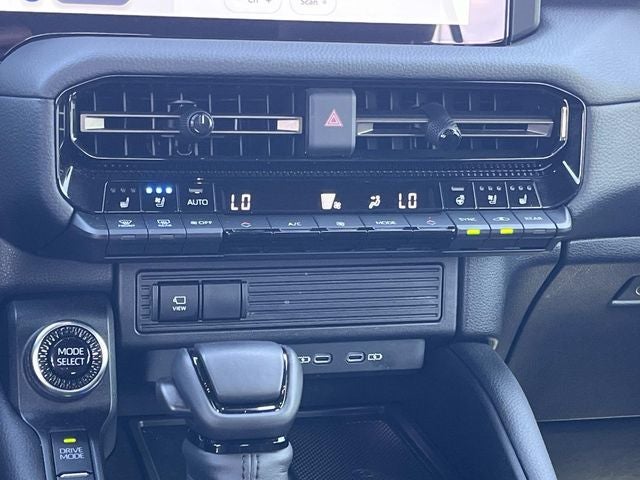2025 Toyota Land Cruiser PREMIUM