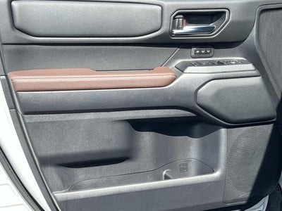 2025 Toyota Land Cruiser PREMIUM