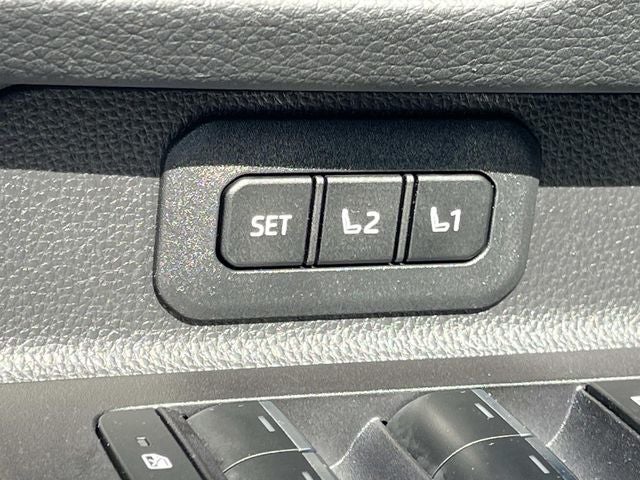 2025 Toyota Land Cruiser PREMIUM