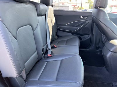 2017 Hyundai SANTA FE SE