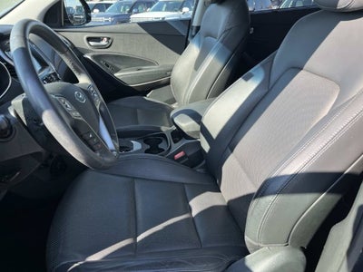 2017 Hyundai SANTA FE SE
