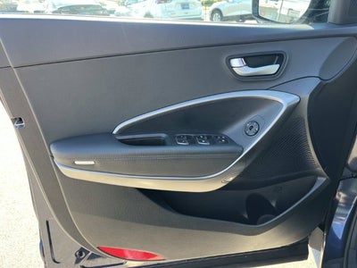 2017 Hyundai SANTA FE SE