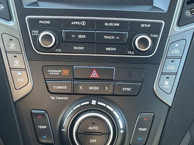 2017 Hyundai SANTA FE SE