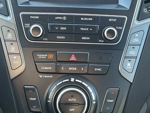 2017 Hyundai SANTA FE SE