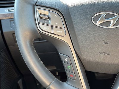 2017 Hyundai SANTA FE SE