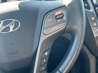 2017 Hyundai SANTA FE SE