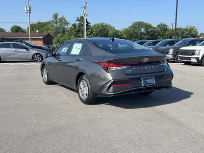 2026 Hyundai ELANTRA SE