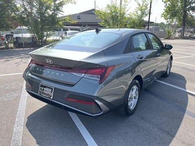 2026 Hyundai ELANTRA SE