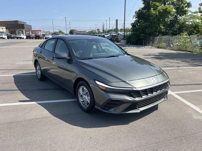 2026 Hyundai ELANTRA SE