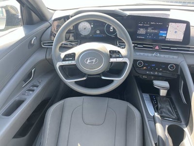 2024 Hyundai ELANTRA SEL