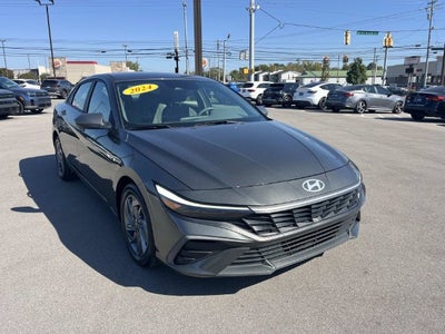 2024 Hyundai ELANTRA SEL
