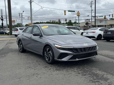 2025 Hyundai ELANTRA SEL Sport