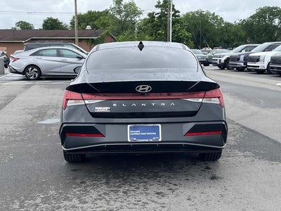 2024 Hyundai ELANTRA SEL